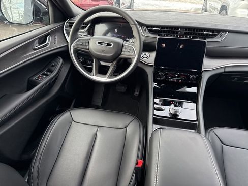 New 2026 Jeep Grand Cherokee Limited AWD/4WD image 11