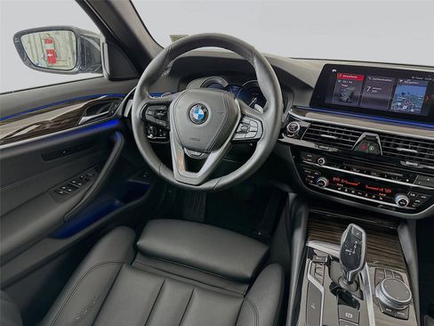 Used 2019 BMW 530i xDrive w/ Convenience Package image 23