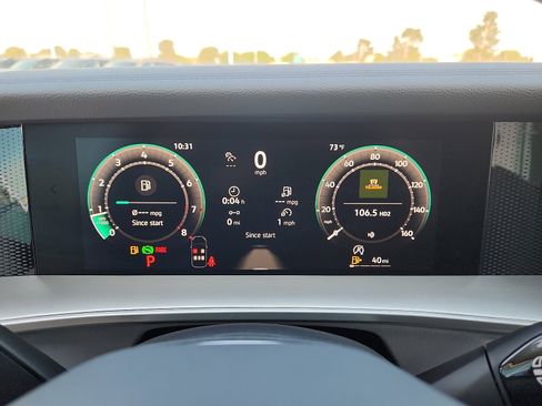 New 2026 Volkswagen Tiguan SE FWD image 17