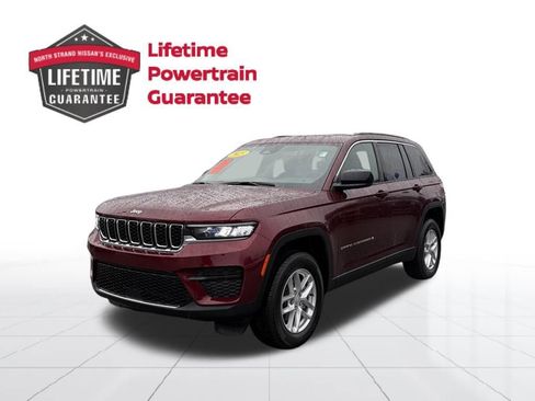 Used 2025 Jeep Grand Cherokee Laredo X image 1