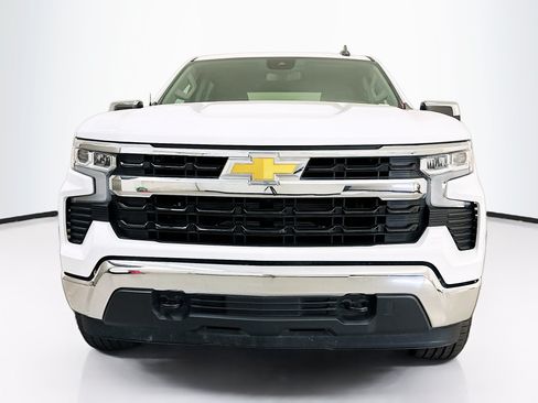 Used 2023 Chevrolet Silverado 1500 LT AWD/4WD image 2