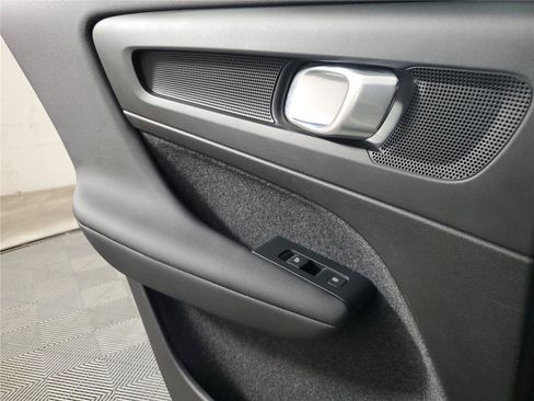 Certified 2024 Volvo C40 P8 Recharge Ultimate w/ Protection Package Premier RWD image 18