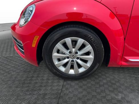 Used 2019 Volkswagen Beetle 2.0T FWD image 14