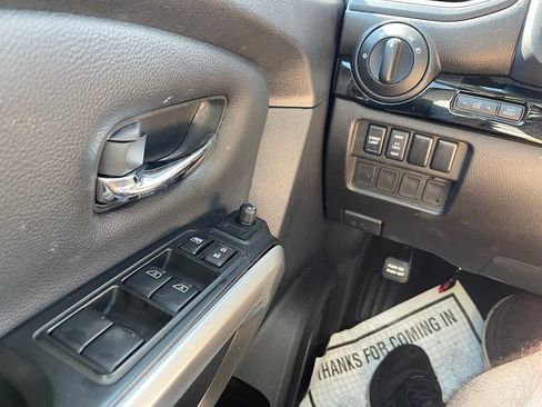 Used 2024 Nissan Titan SV w/ SV Convenience Package AWD/4WD image 13