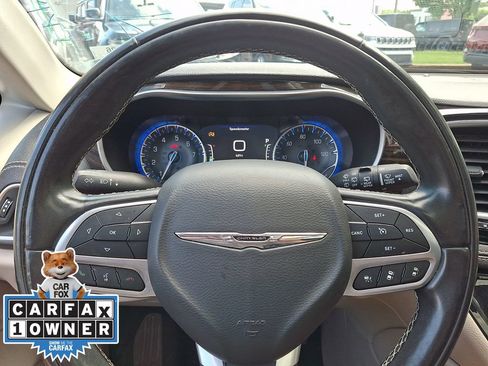 Used 2022 Chrysler Pacifica Limited FWD image 22