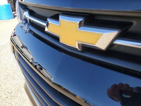 Used 2022 Chevrolet Trax LT w/ LT Convenience Package AWD/4WD image 30