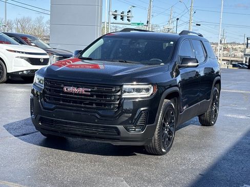 Used 2023 GMC Acadia SLE w/ Driver Convenience Package image 13