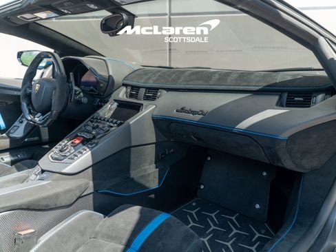 Used 2021 Lamborghini Aventador SVJ AWD/4WD image 19
