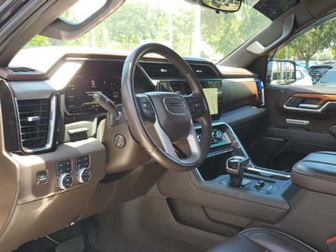 Used 2023 GMC Sierra 1500 Denali w/ Denali Reserve Package AWD/4WD image 11
