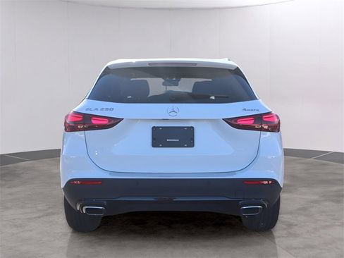 New 2026 Mercedes-Benz GLA 250 4MATIC image 6