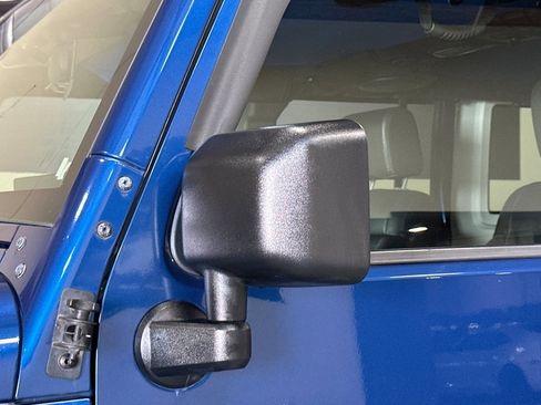 Used 2009 Jeep Wrangler Unlimited Sahara w/ Trailer Tow Group image 43