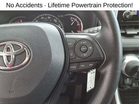 Used 2023 Toyota RAV4 LE AWD/4WD image 17