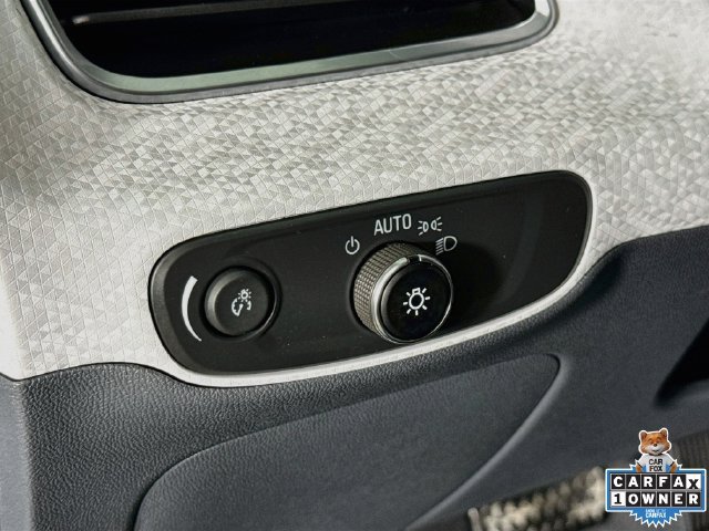 Used 2021 Chevrolet Bolt Premier w/ Infotainment Package FWD image 15