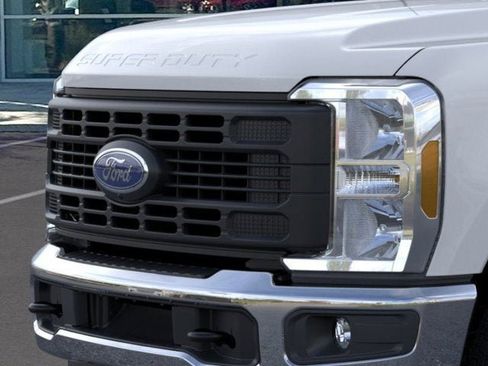 New 2026 Ford F250 XL w/ 360-Degree Camera Package AWD/4WD image 17