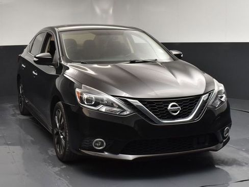 Used 2019 Nissan Sentra SR Turbo w/ Premium Package (SR Turbo) image 2