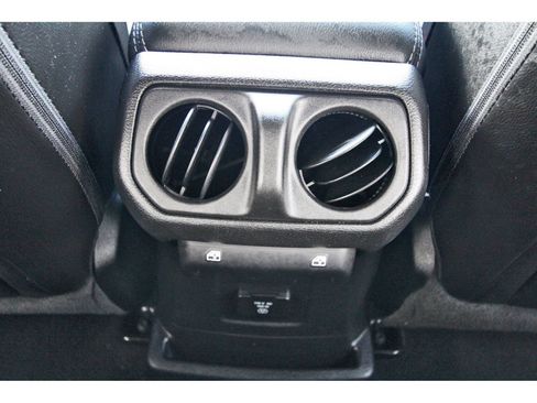 Used 2023 Jeep Wrangler Unlimited Sahara AWD/4WD image 15