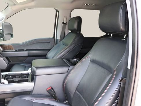 Used 2023 Ford F350 Lariat image 13