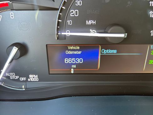 Used 2019 Cadillac XT5 Luxury w/ LPO, Black Ice Package image 16