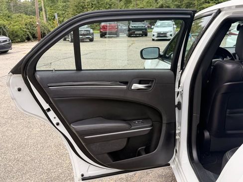 Used 2019 Chrysler 300 S RWD image 19