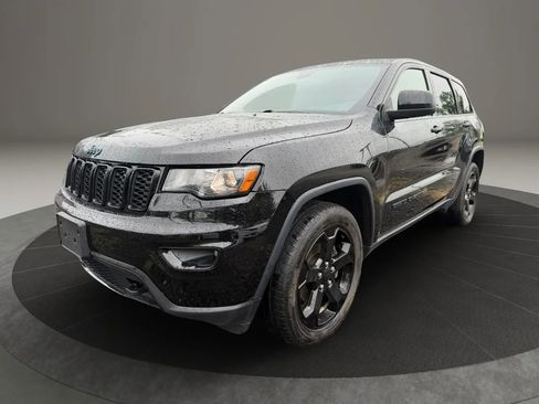 Used 2019 Jeep Grand Cherokee Laredo AWD/4WD image 1