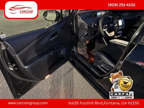 Used 2016 Toyota Prius Four Touring FWD image 19