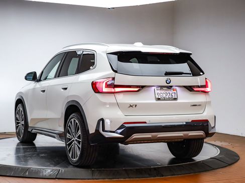 Certified 2023 BMW X1 xDrive28i w/ Convenience Package image 9