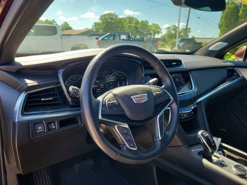 Certified 2022 Cadillac XT5 Premium Luxury w/ LPO, Floor Liner Package FWD image 20