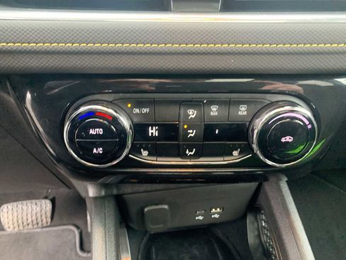 Certified 2024 Chevrolet TrailBlazer ACTIV w/ Convenience Package image 17