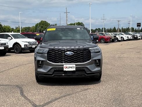 Used 2025 Ford Explorer ST-Line AWD/4WD image 2