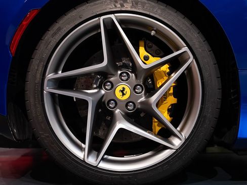Certified 2021 Ferrari F8 Tributo RWD image 15