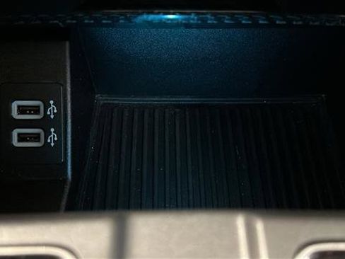 Used 2019 Ford F150 Raptor w/ Equipment Group 802A Luxury AWD/4WD image 32