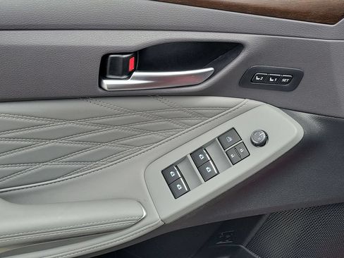 Used 2019 Toyota Avalon Limited w/ Advanced Safety Package FWD image 20