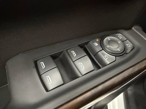 Used 2022 GMC Sierra 1500 SLT RWD image 28