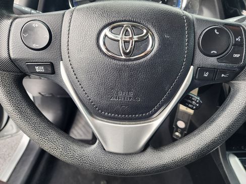 Used 2017 Toyota Corolla LE image 26