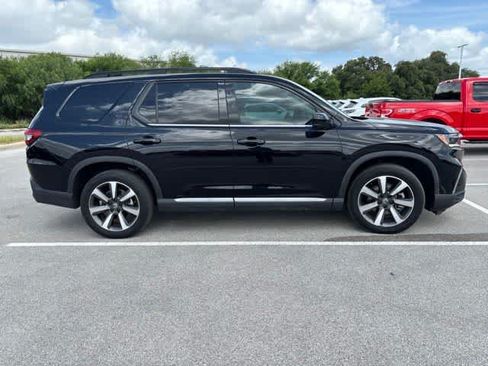 Used 2024 Honda Pilot Elite image 6