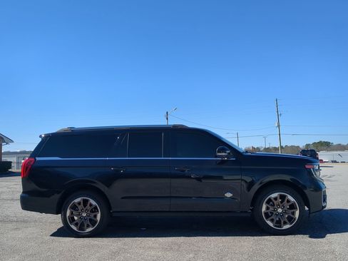 Certified 2025 Ford Expedition Max King Ranch image 2