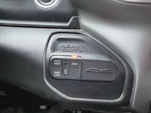 Used 2024 RAM 3500 Big Horn image 27