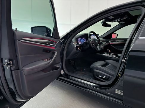 Used 2021 BMW 530i 530i image 17