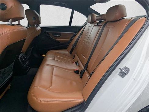 Used 2016 BMW 340i xDrive Sedan AWD/4WD image 24