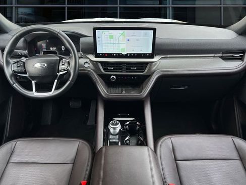 Certified 2025 Ford Explorer Platinum w/ LUX Leather Package image 10