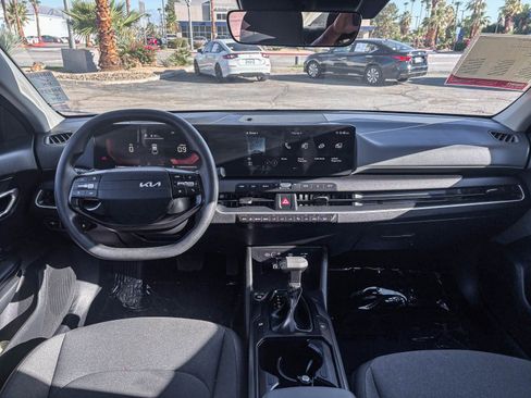 Used 2025 Kia K4 FWD image 16