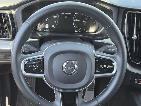 Used 2021 Volvo XC60 T8 R-Design w/ Advanced Package AWD/4WD image 21