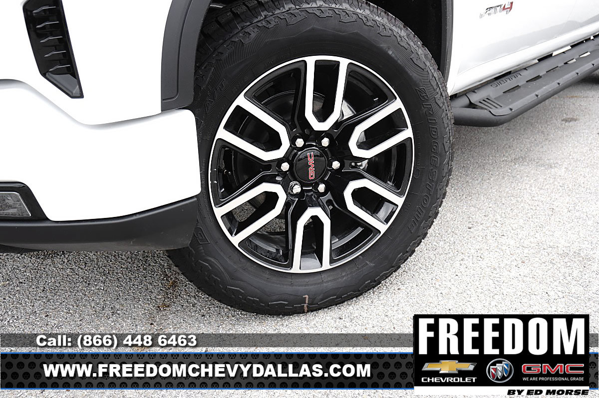 New 2026 GMC Sierra 1500 AT4 w/ AT4 Premium Package AWD/4WD image 9