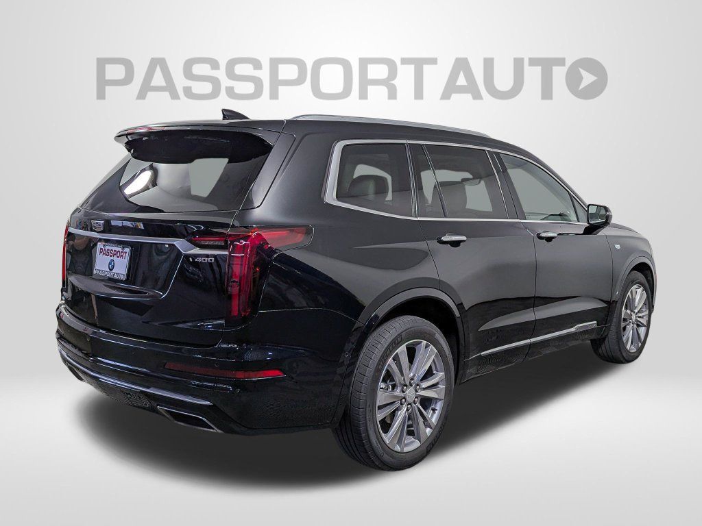 Used 2023 Cadillac XT6 Premium Luxury w/ Technology Package AWD/4WD image 7