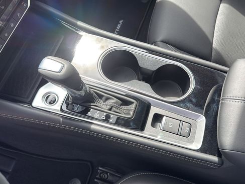 New 2025 Nissan Altima 2.5 SL image 23