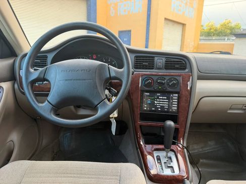 Used 2004 Subaru Outback Wagon AWD/4WD image 19