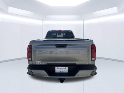 Used 2024 Chevrolet Colorado LT w/ LT Convenience Package III RWD image 7