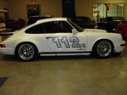 Used 1988 Porsche 911 Carrera RWD image 4