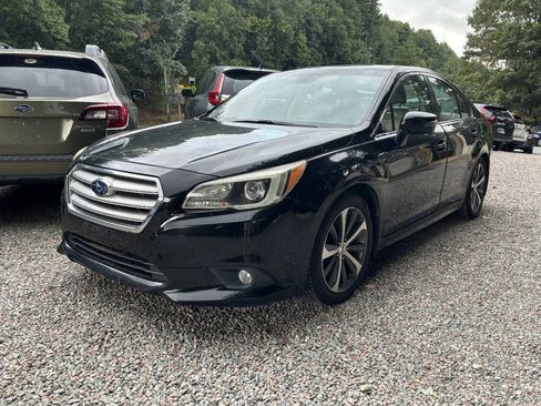 Used 2017 Subaru Legacy 2.5i Limited AWD/4WD image 2
