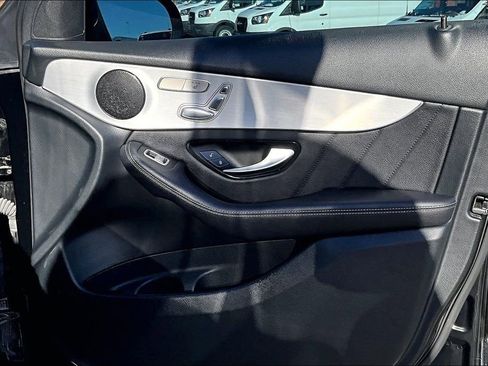 Used 2021 Mercedes-Benz GLC 300 GLC 300 image 22